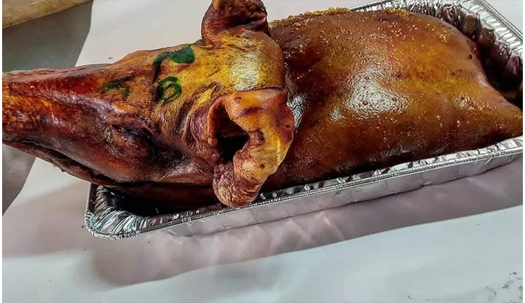 Deliciosa lechona tolimense tradicional, la especialidad de El Gran Chicharrón.